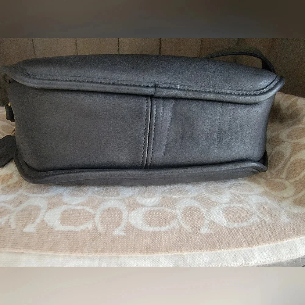 Vintage Coach Geometric Vista Crossbody/Shoulder Bag In Black Leather - Picture 9 of 15